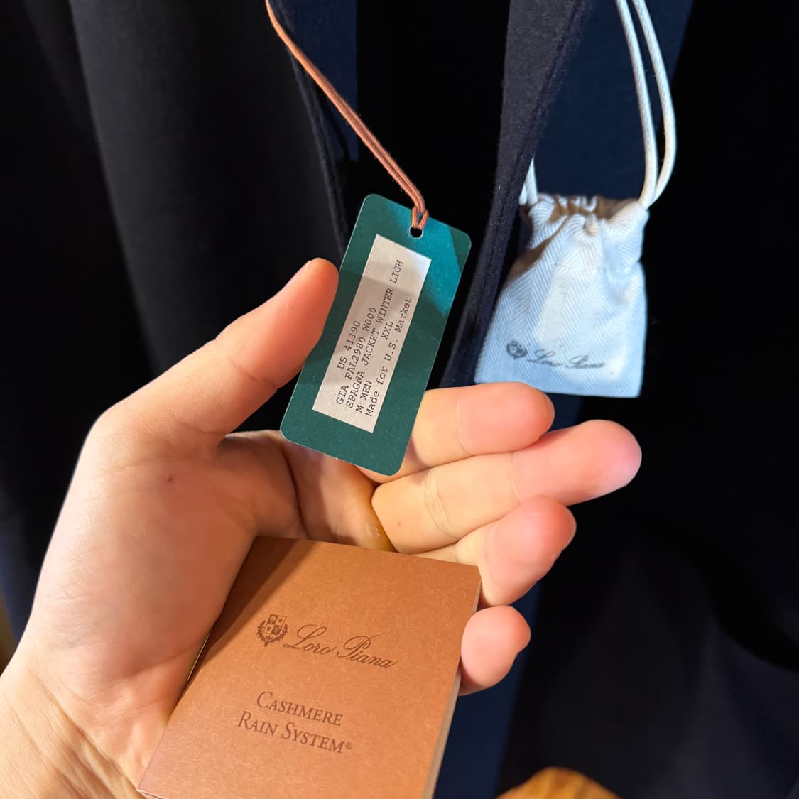 로로피아나 24 F/w 스파냐 캐시미어 자켓 새상품 판매 합니다. 상품이미지7