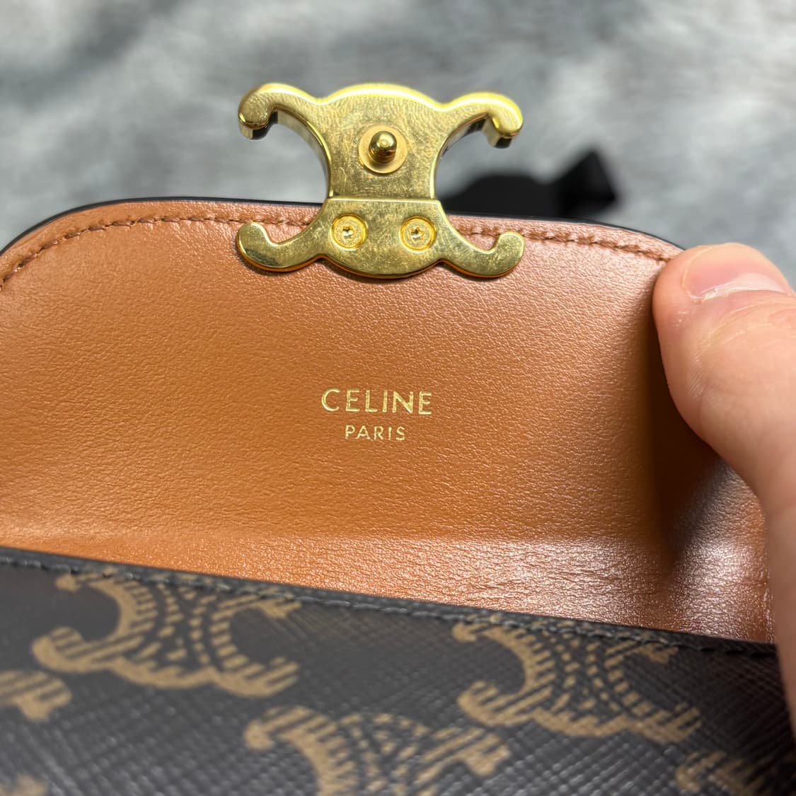 셀린느 트리옹프 반지갑 상품이미지5