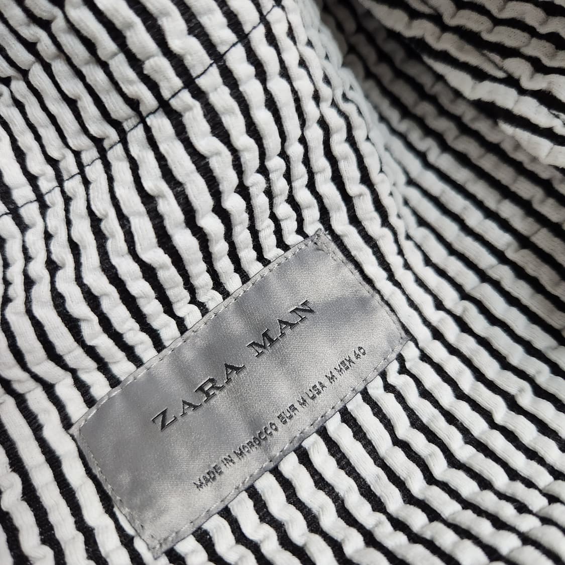 H736 [M] 자라 스트라이프 자켓

 상품이미지4