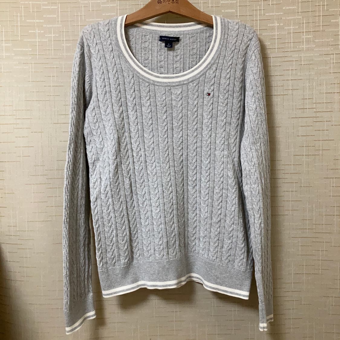 타미힐피거 로고 케이블 니트 면소재 봄니트 상품이미지2