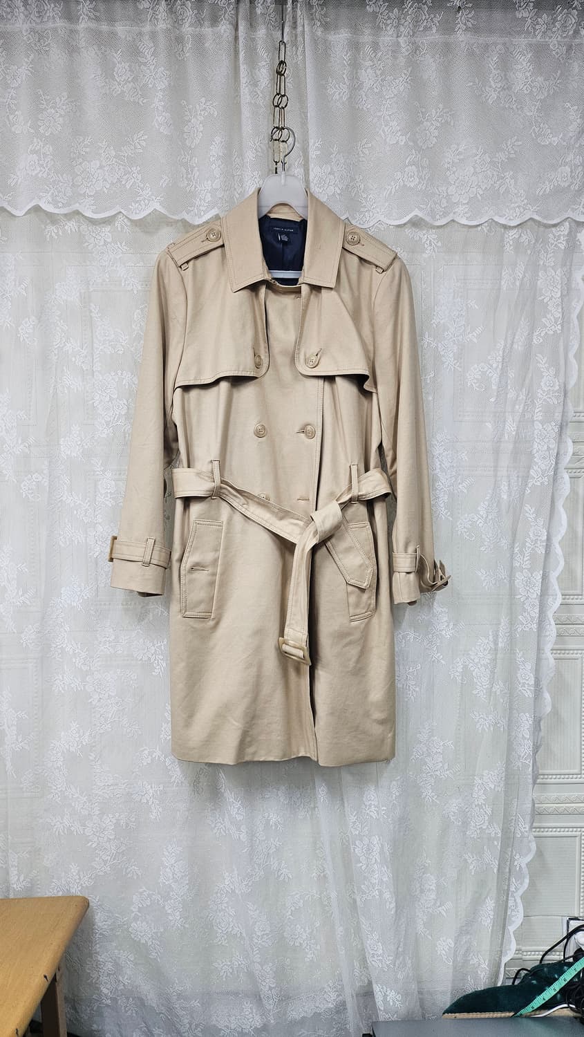 타미힐피거 베이지 트렌치 코트  상품이미지3