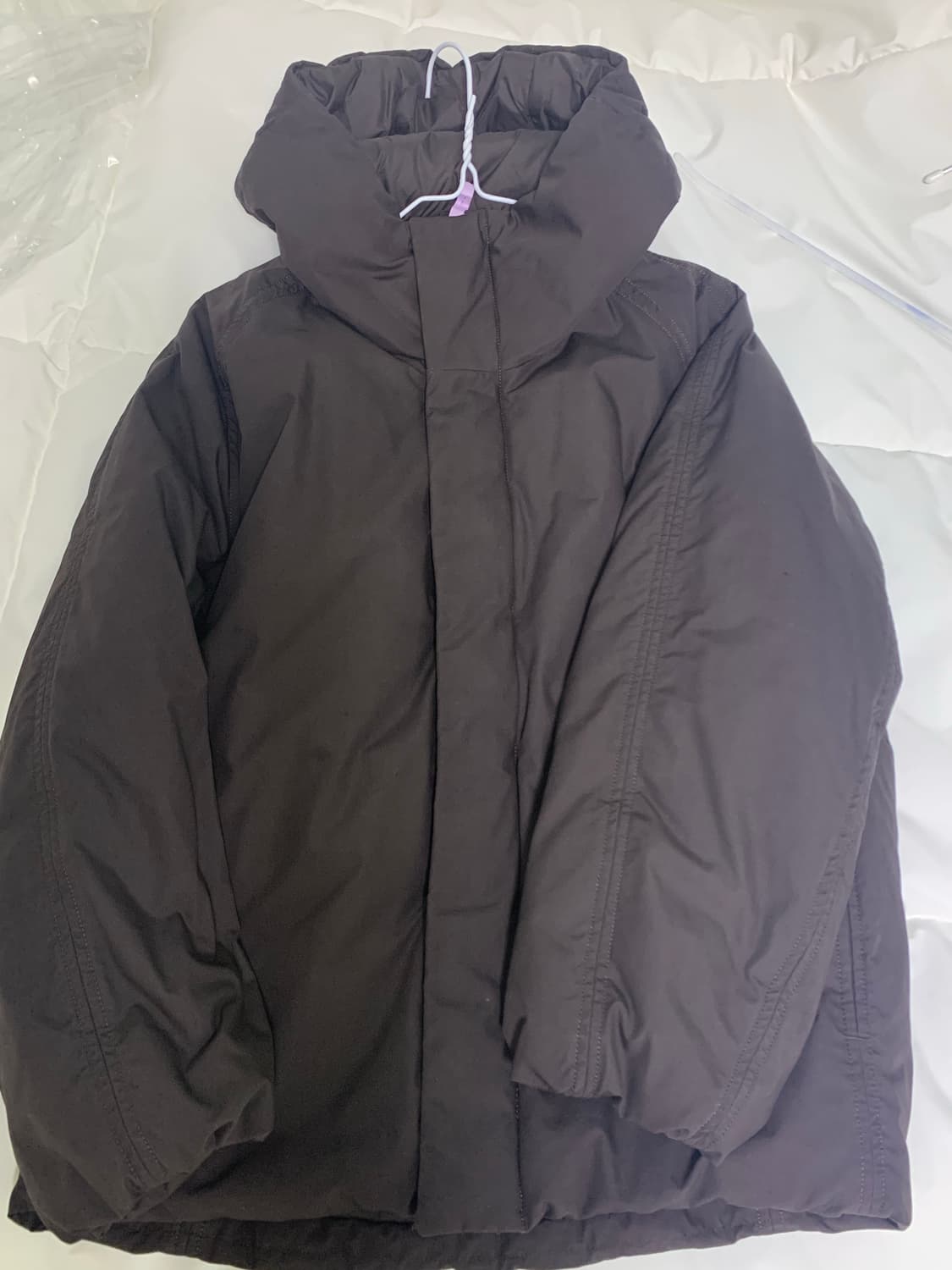 유니클로 U 퍼프테크 볼륨 파카 다크브라운 S 상품이미지3