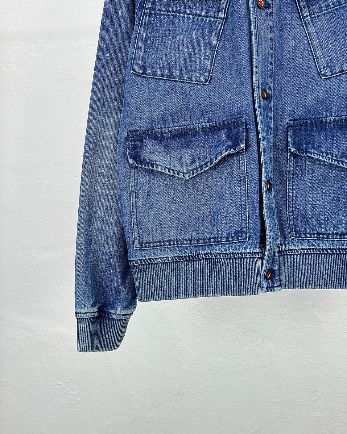 덴함 스톤워싱 밀리터리 모티브 데님 멀티 포켓 봄버  자켓 상품이미지4