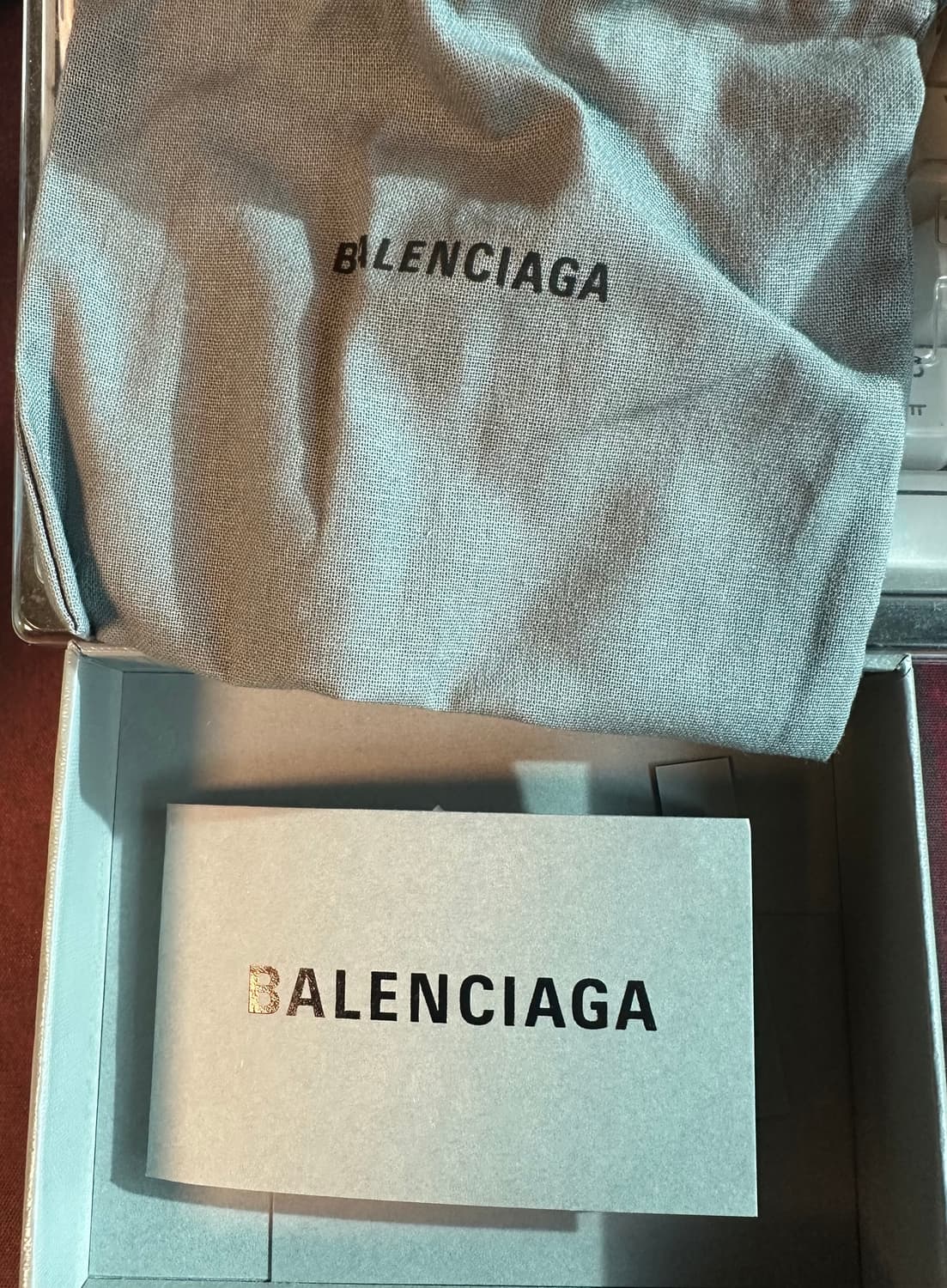 발렌시아가 그레이니 레더 카드지갑 상품이미지6