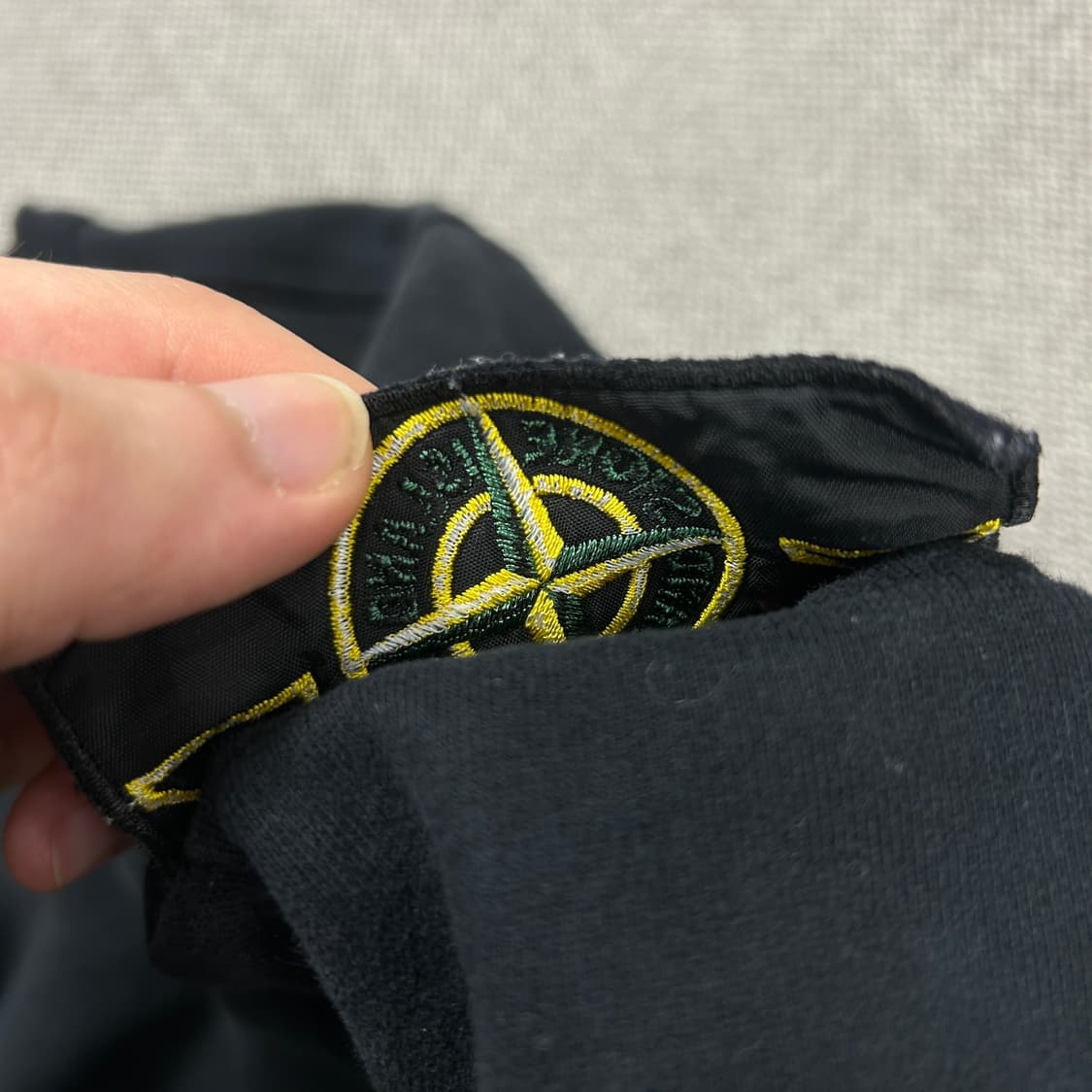 스톤아일랜드 블랙 와펜 맨투맨(2XL) 상품이미지6