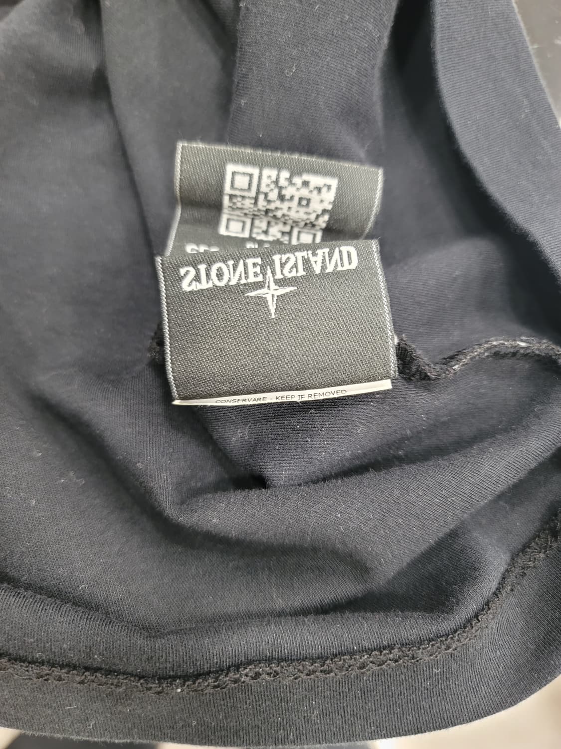 스톤아일랜드 블랙 긴팔 티셔츠 상품이미지6