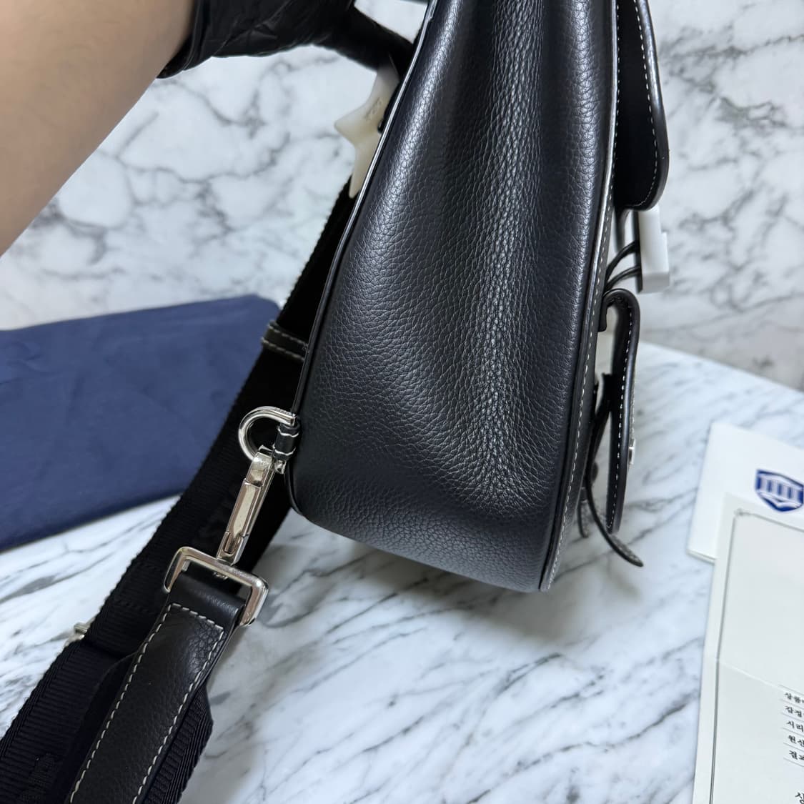 디올 CD 로고 갤럽 그레인 슬링백 크로스백 메신저백
 상품이미지4