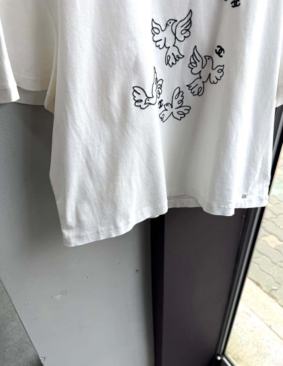 M/ 샤넬 22SS 리조트 비둘기 로고자수 반팔 상품이미지6