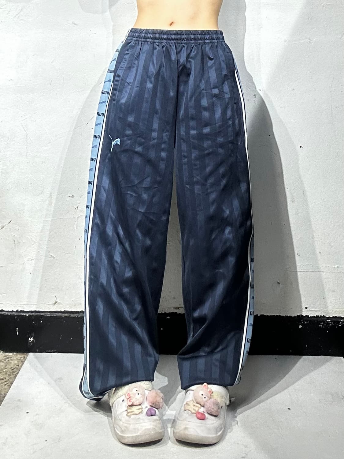 푸마 네이비 와이드 스카이 블루 사이드 라인 추리닝 바지 상품이미지2