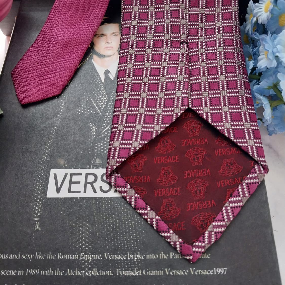 베르사체 실크 핑크 다이아 패턴 넥타이 9.2cm A+등급 K1397
 상품이미지6