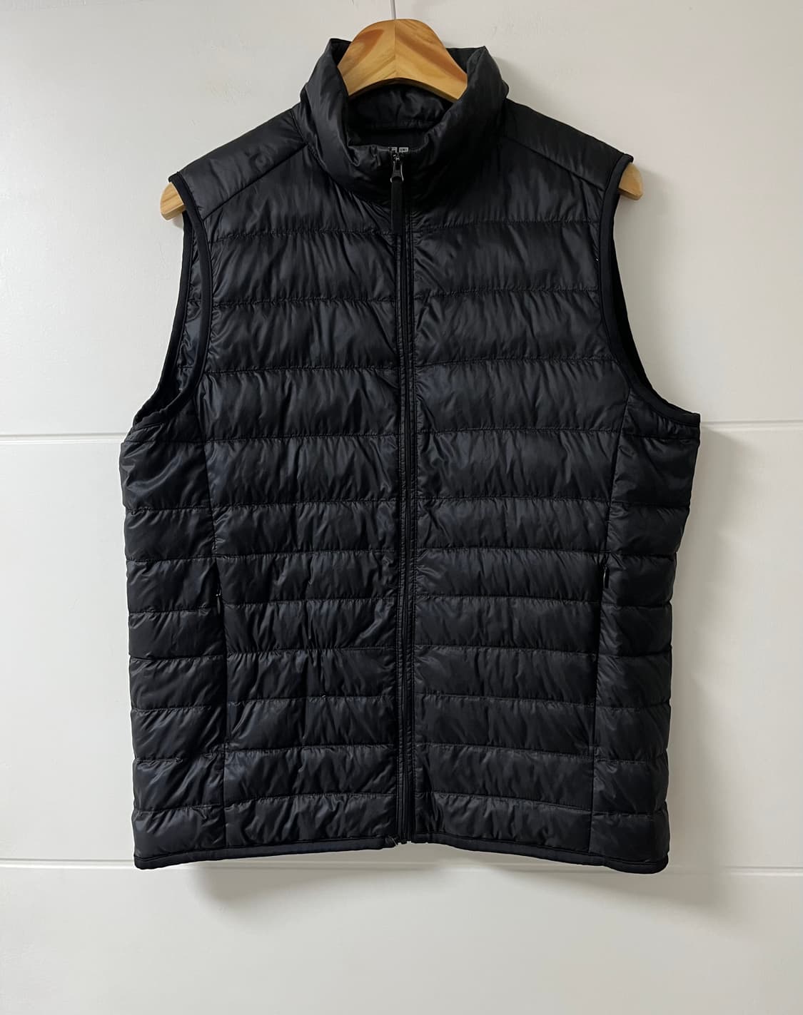 유니클로 경량패딩 조끼 상품이미지1