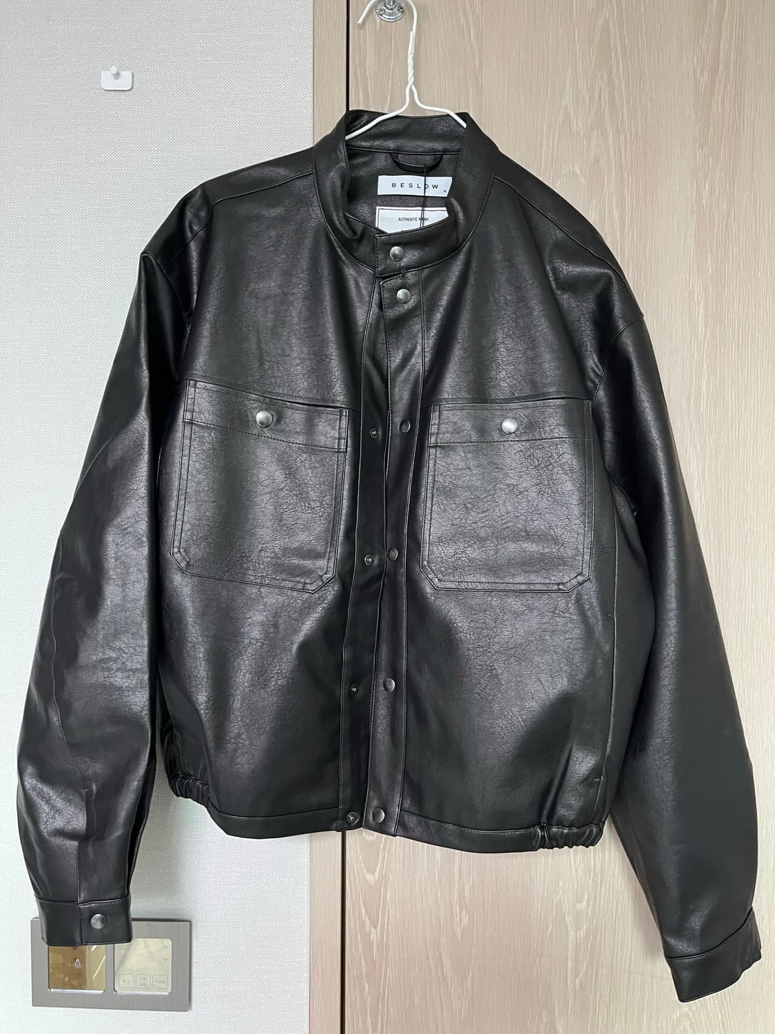 비슬로우 비건 레더 스탠드카라 자켓 블랙 M 새상품 상품이미지1