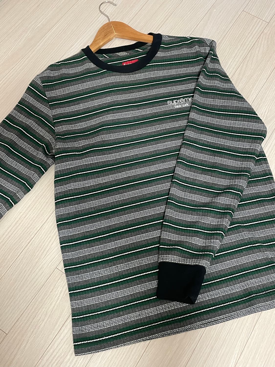 슈프림 니트 티셔츠 상품이미지3