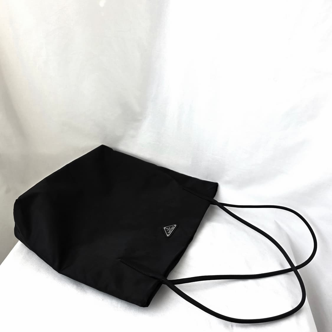 [정품 PRADA] 프라다 포코노 나일론 쇼퍼백 숄더백 상품이미지4