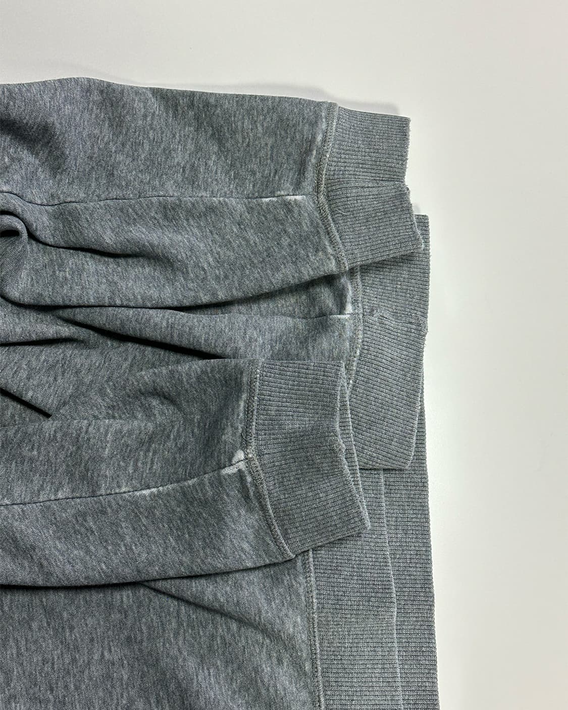 푸마 로고 맨투맨 상품이미지3