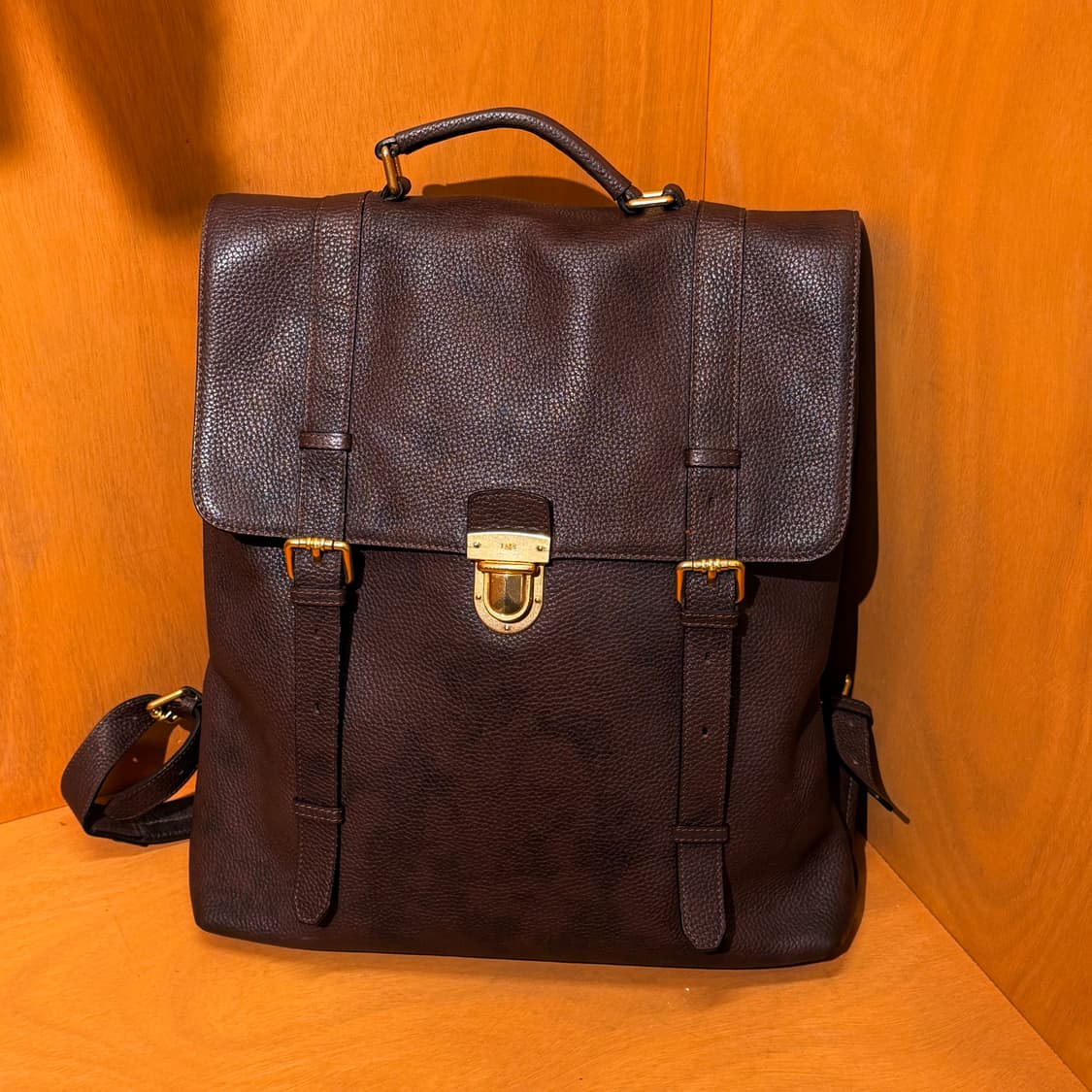 닥스 브라운 카우레더 백팩 상품이미지1