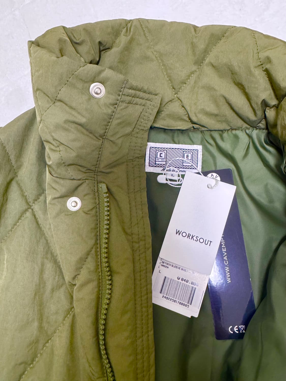 (L)카브엠트 디테치 슬리브 퀼트 자켓 올리브 상품이미지3