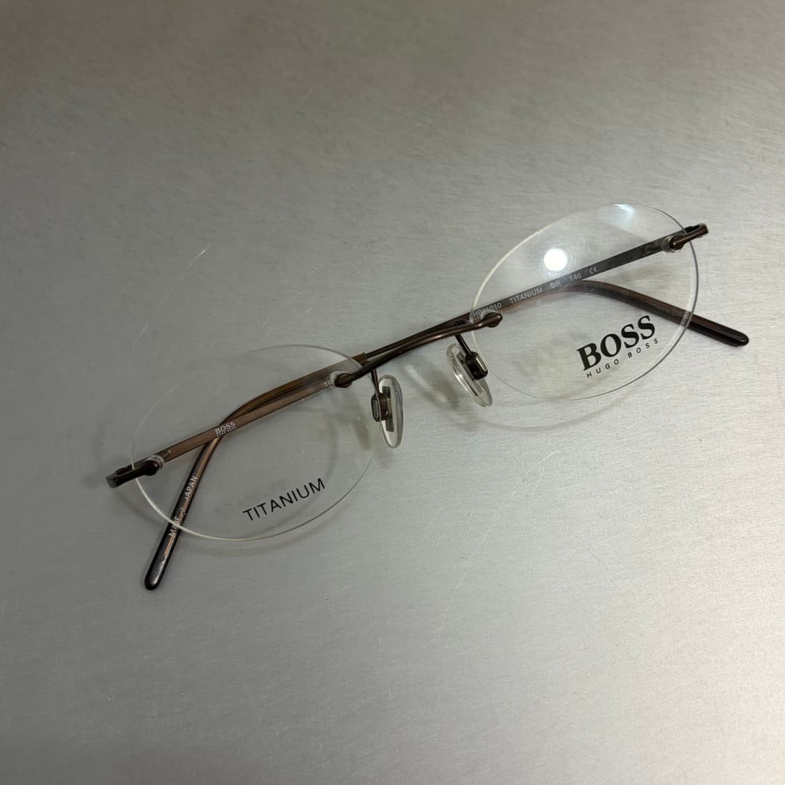 휴고 보스(BOSS) HB11010 브라운 티타늄 무테 안경 상품이미지1