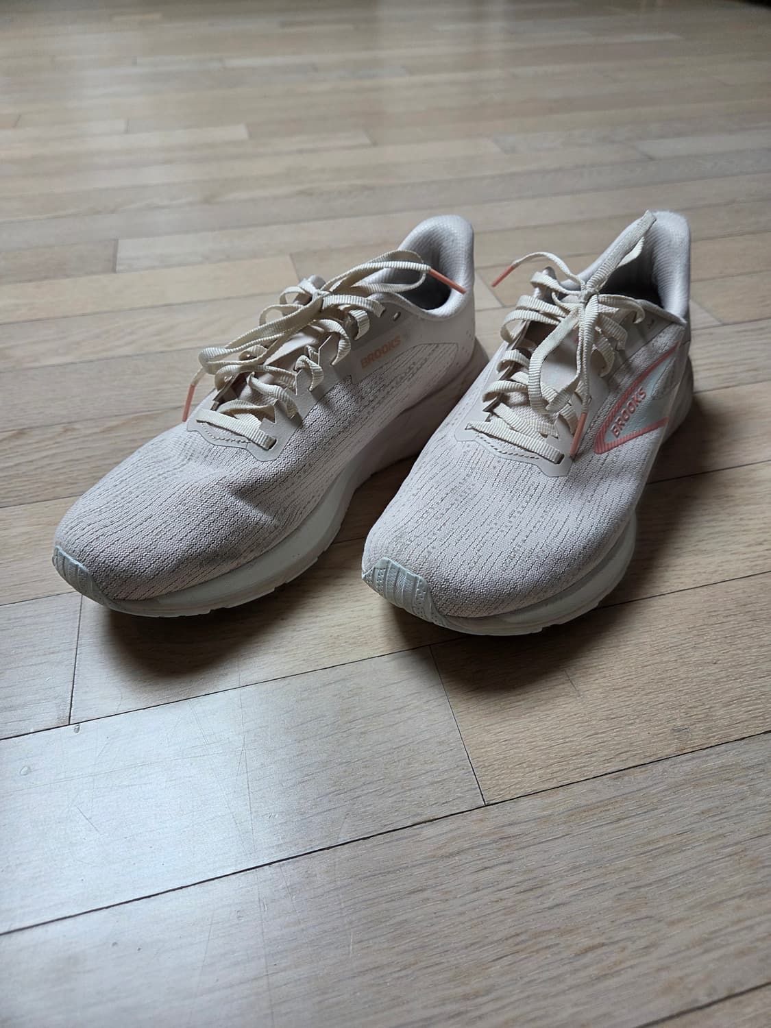 브룩스 런닝화.270.상태최상 상품이미지1