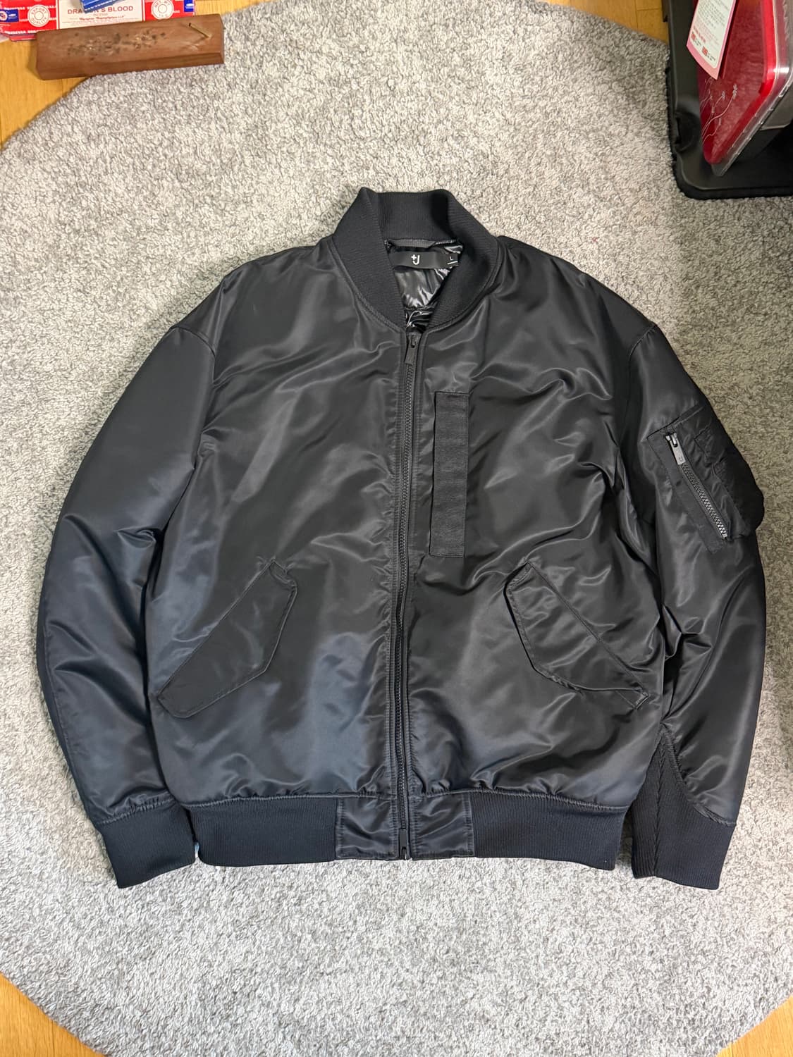 유니클로 질샌더 +J MA-1 다운 자켓 상품이미지1