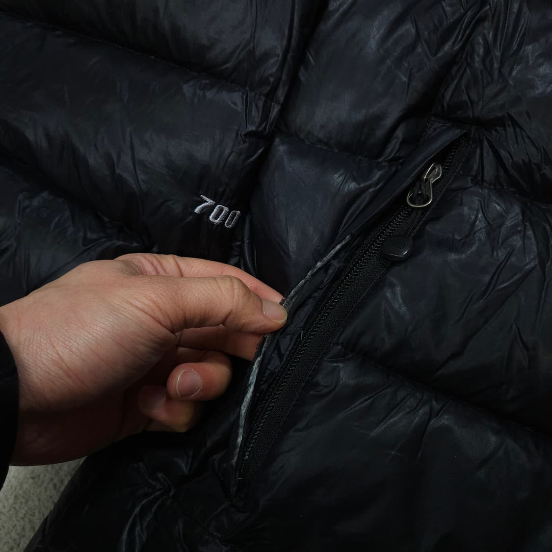 노스페이스 700필 구스 다운 후드 패딩 100 블랙 상품이미지10