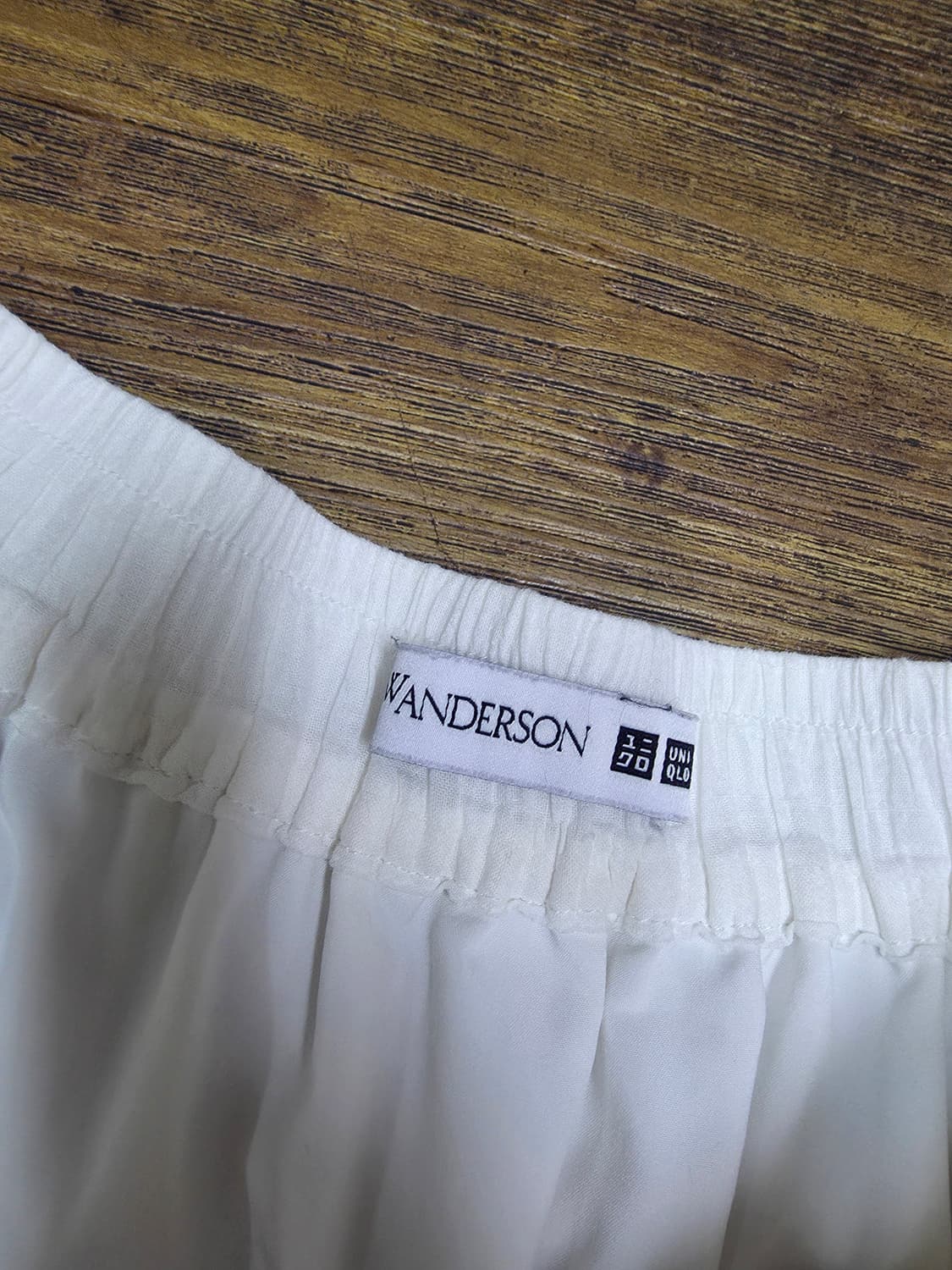 유니클로x  JW앤더슨  화이트 미디 스커트 상품이미지2