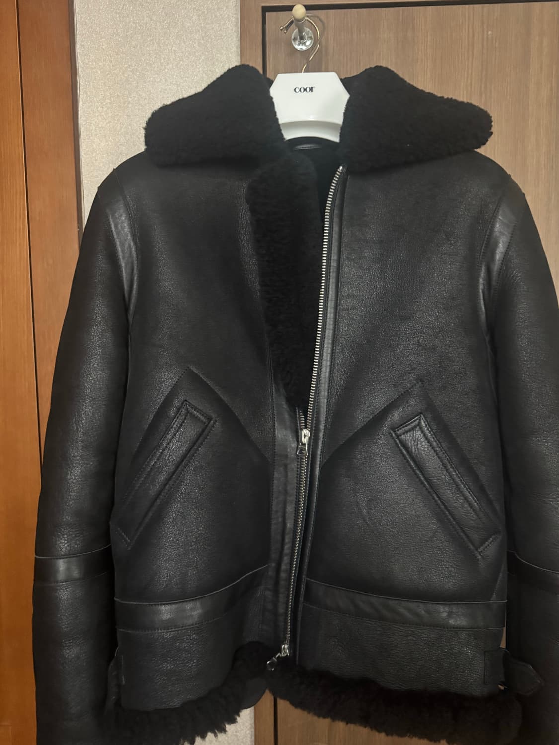 아크네 이안 무스탕 상품이미지1