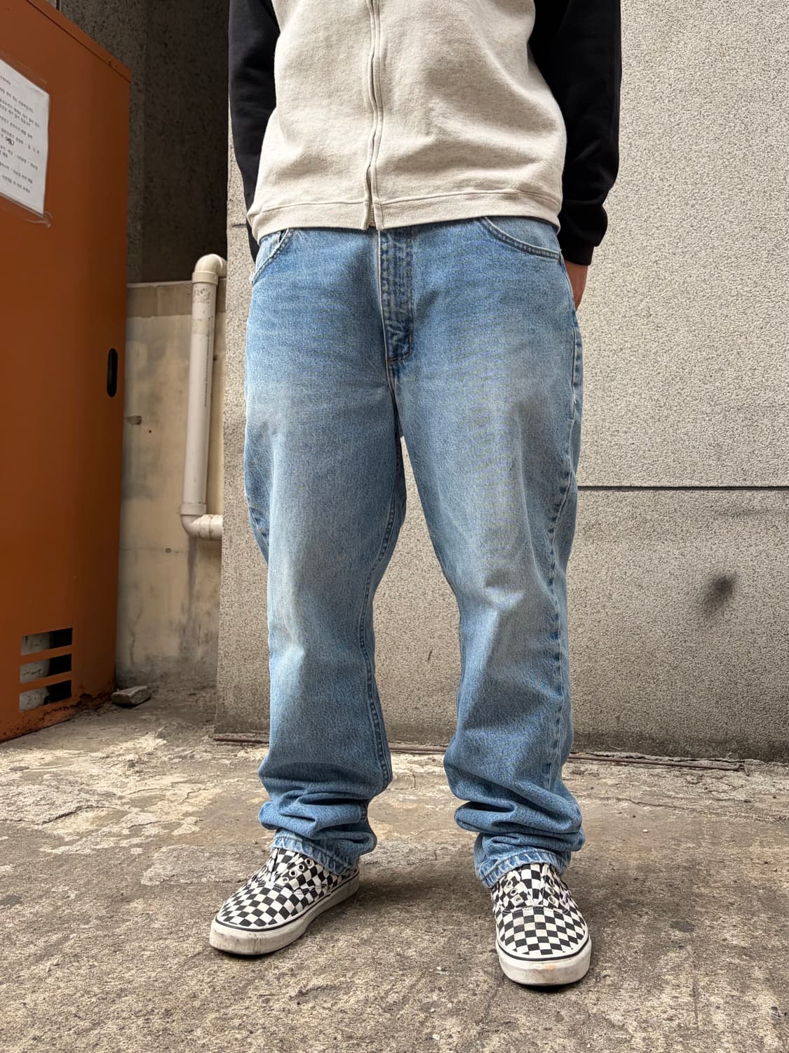 00’s Carhartt cracked washed denim pants 상품이미지2