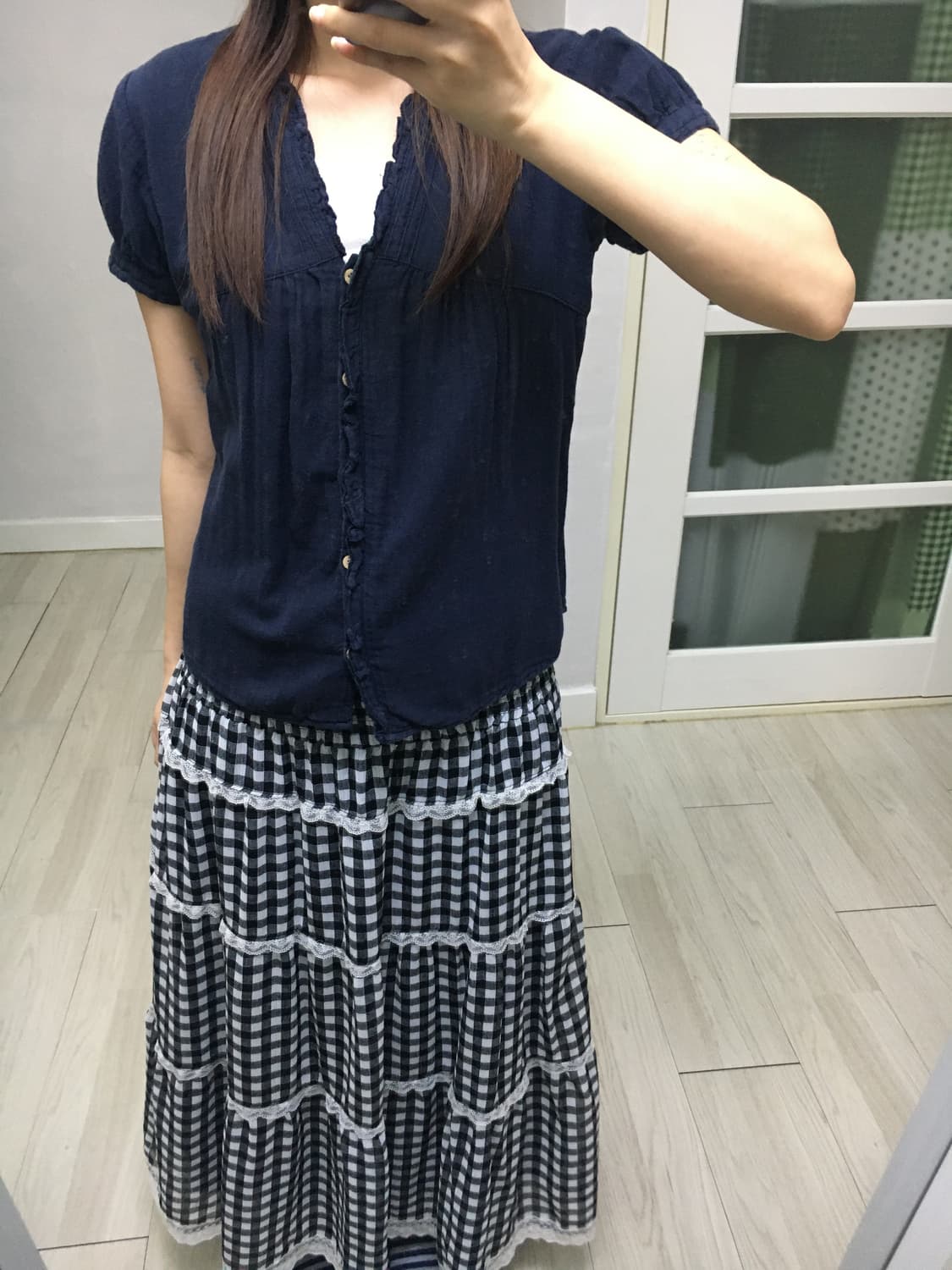 네이비 프릴 반소매 블라우스 상품이미지2