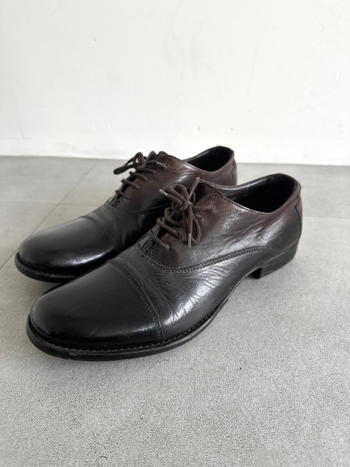 돌체앤가바나 투톤 와이드 스퀘어토 더비슈즈 상품이미지4