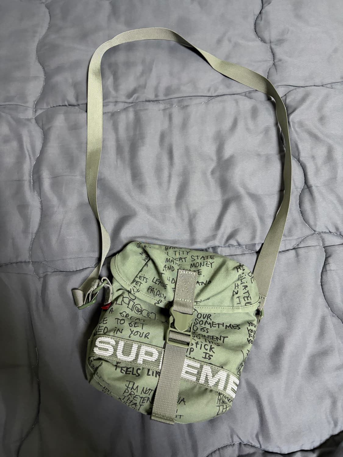 슈프림 필드 사이드 백 올리브 곤즈 23SS 상품이미지1