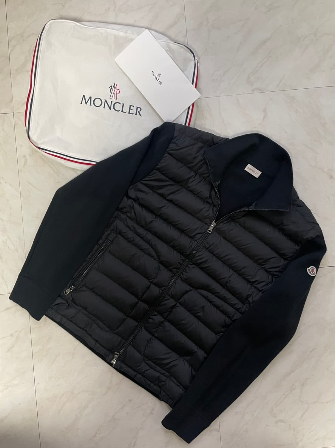 [ XXL ] 22fw 몽클레어 김현우 니트패딩 블랙 새상품급  상품이미지1