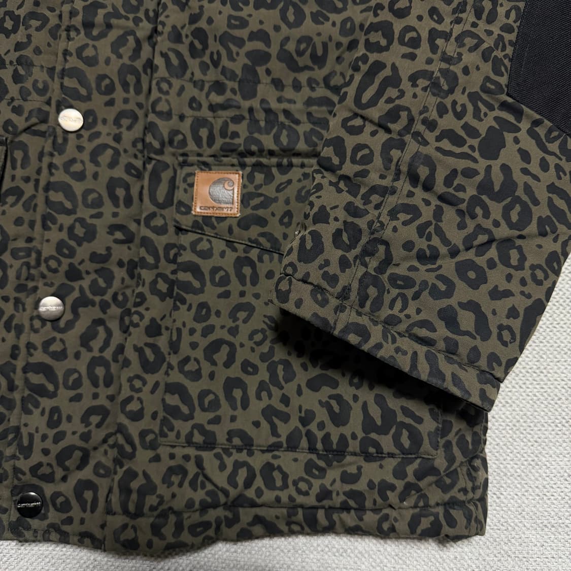칼하트Wip  레오파드 트래퍼 파카 상품이미지3