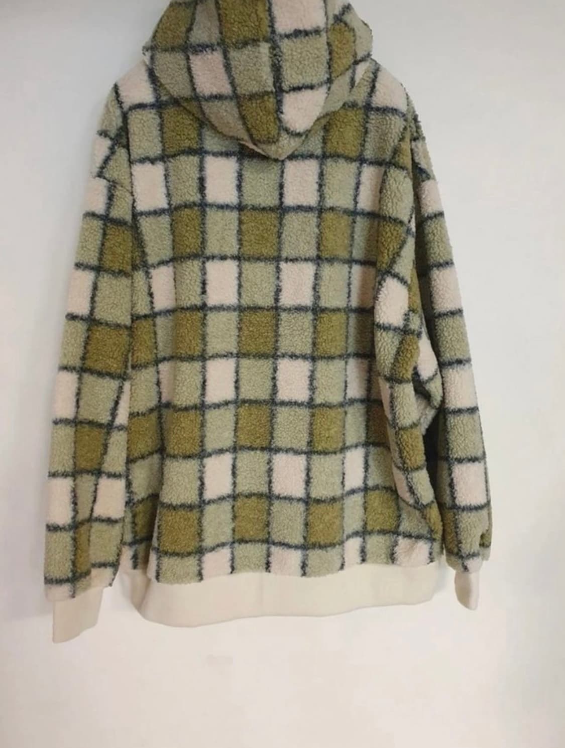 오버핏 체크무늬 뽀글이 후드티셔츠 그린(100-115) 상품이미지4