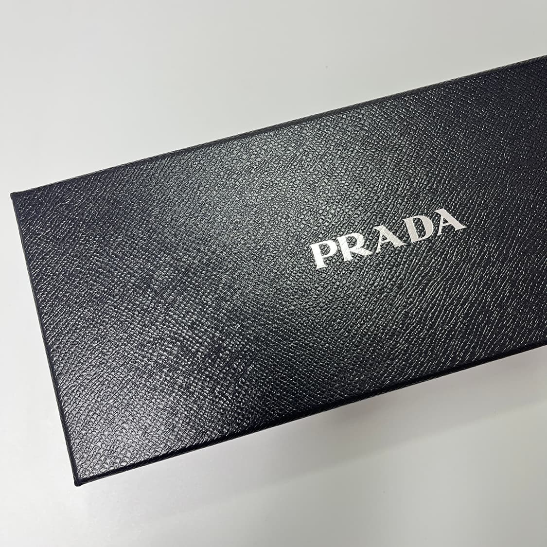 새상품 프라다 패딩 장갑 트라이앵글 로고 플라워 레드 상품이미지10