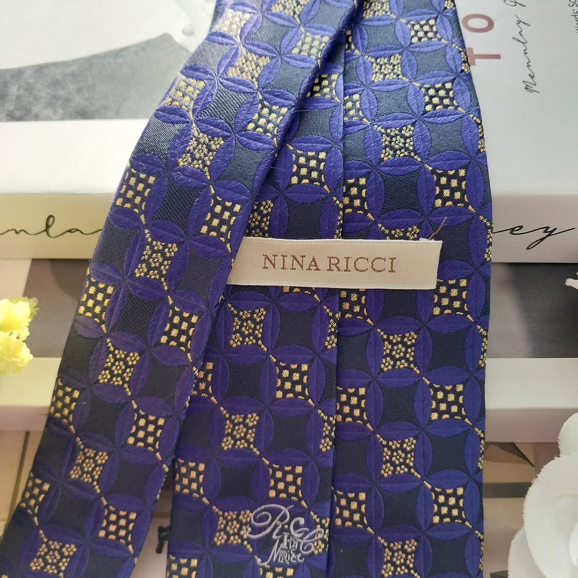 니나리치 실크 네이비 기하 패턴 넥타이 9.3cm A+등급 K1340
 상품이미지7