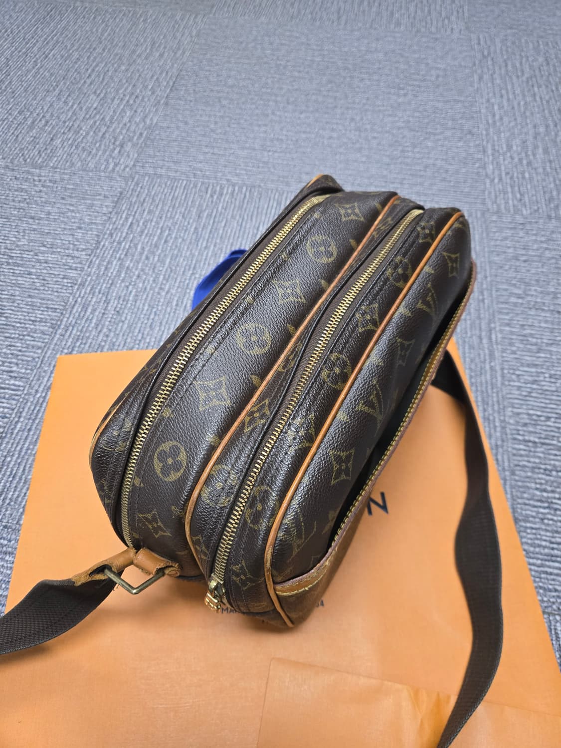 [특가][정품] 루이비통 리포터 메신저백 상품이미지1
