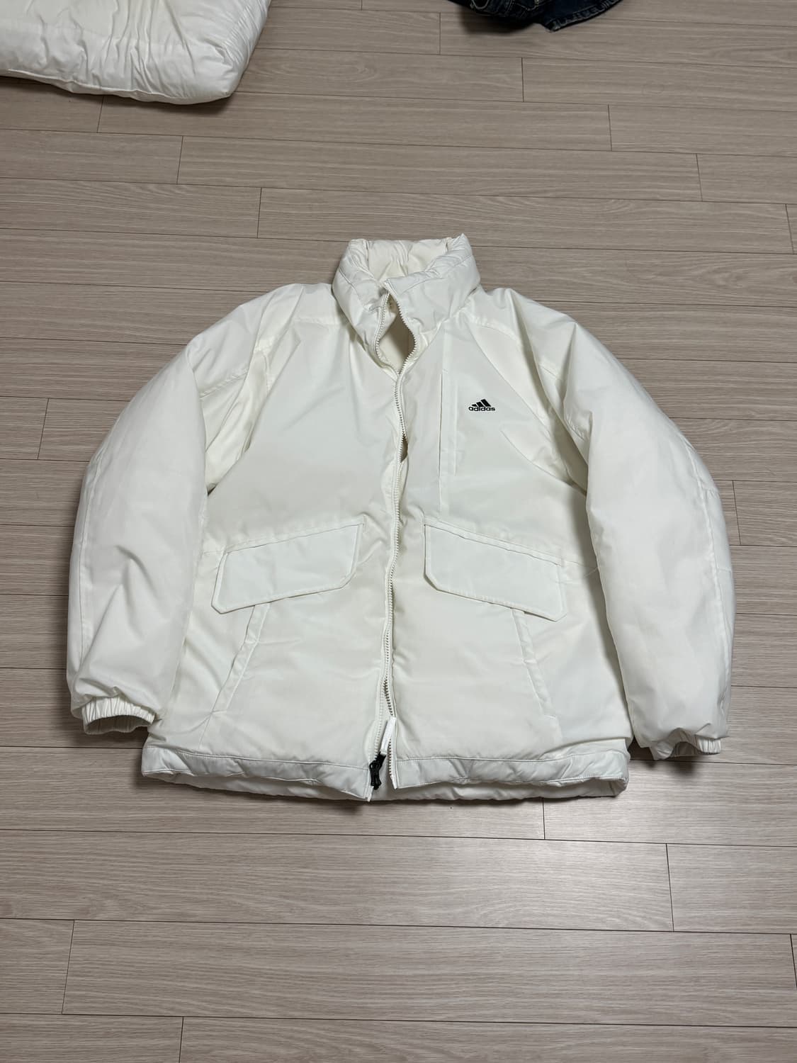 아다다스 다운 패딩 화이트 M 상품이미지1