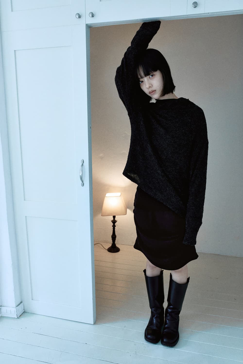 Off-Shoulder Boucle Pullover - charcoal 상품이미지3