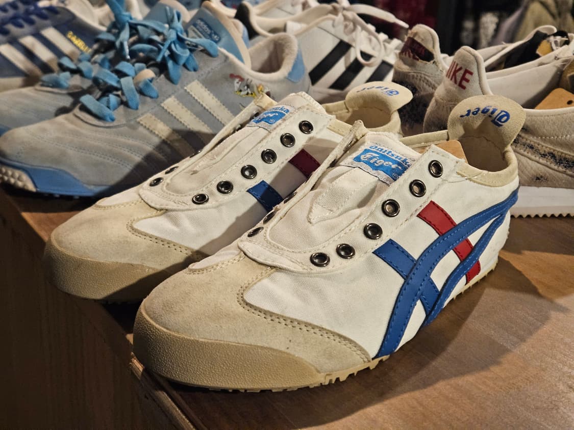 Onitsuka Tiger 클래식 스니커즈 상품이미지1