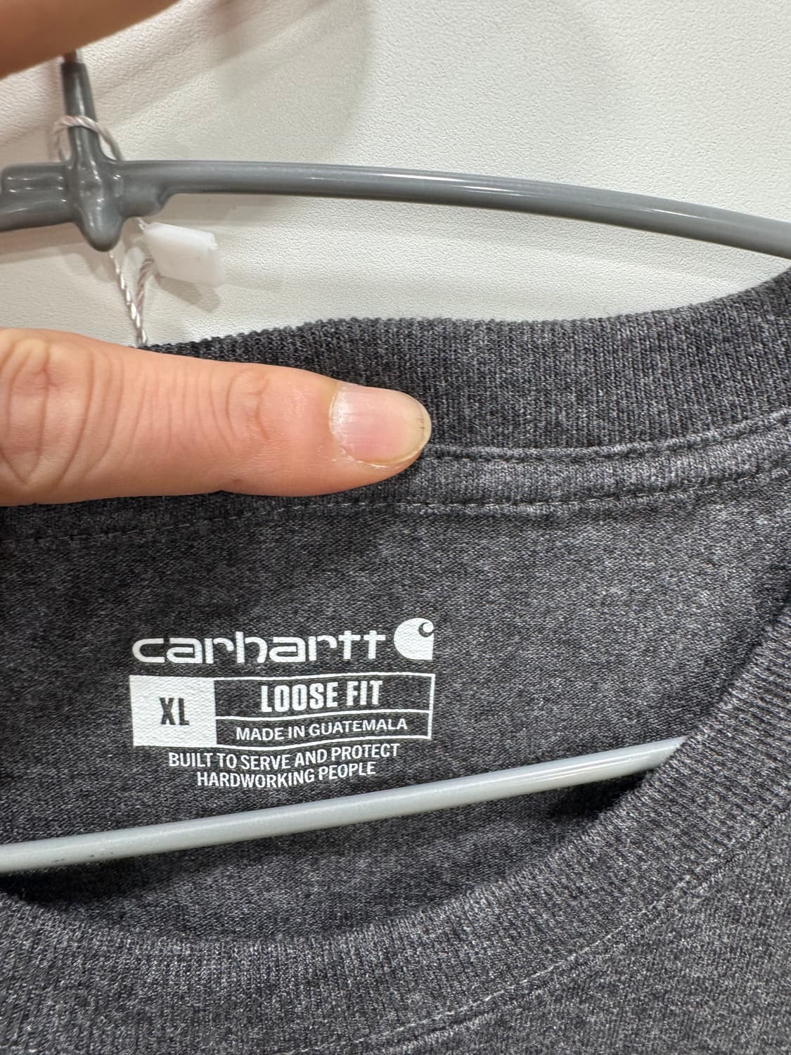 칼하트 포켓 로고 반팔 루즈핏 챠콜 XL 상품이미지4