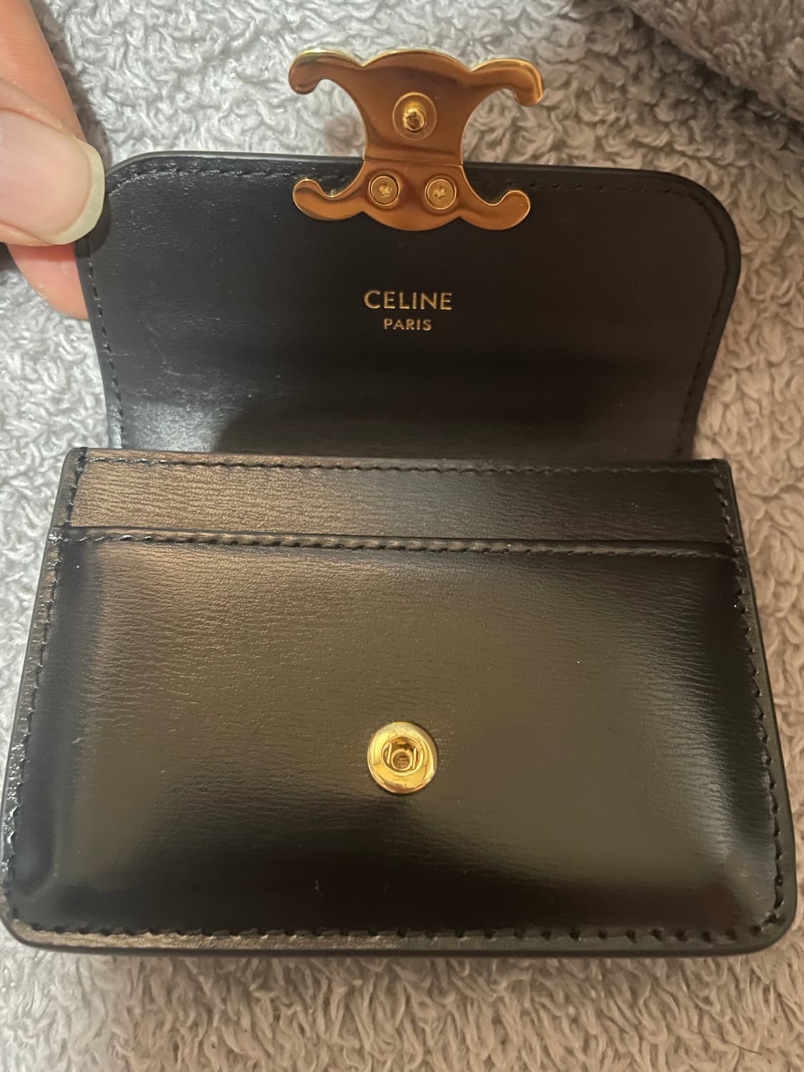 셀린느 트리옹프 샤이니 카프스킨 플랩 카드지갑 블랙 상품이미지4