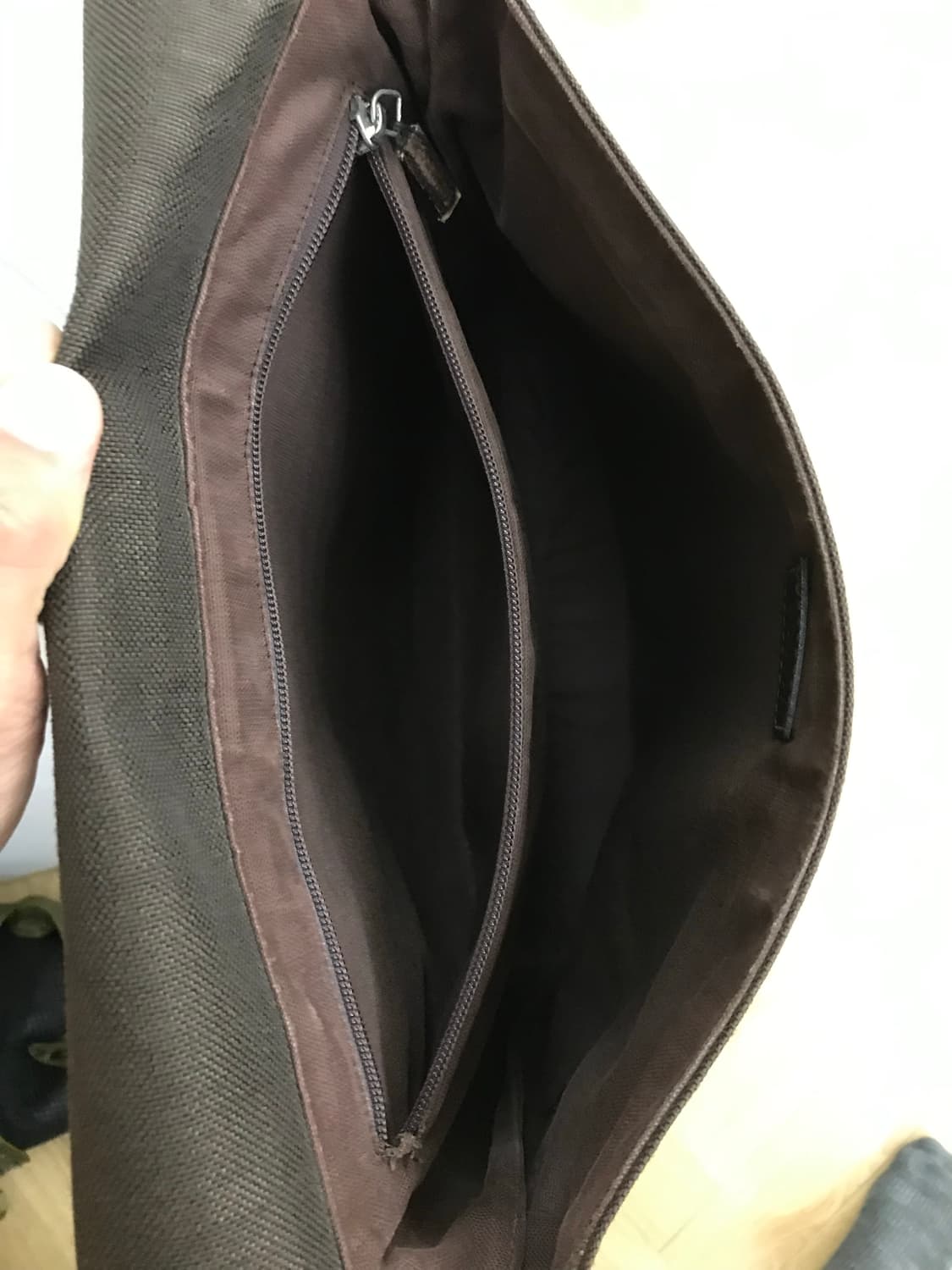 페라가모 메신저백 상품이미지4