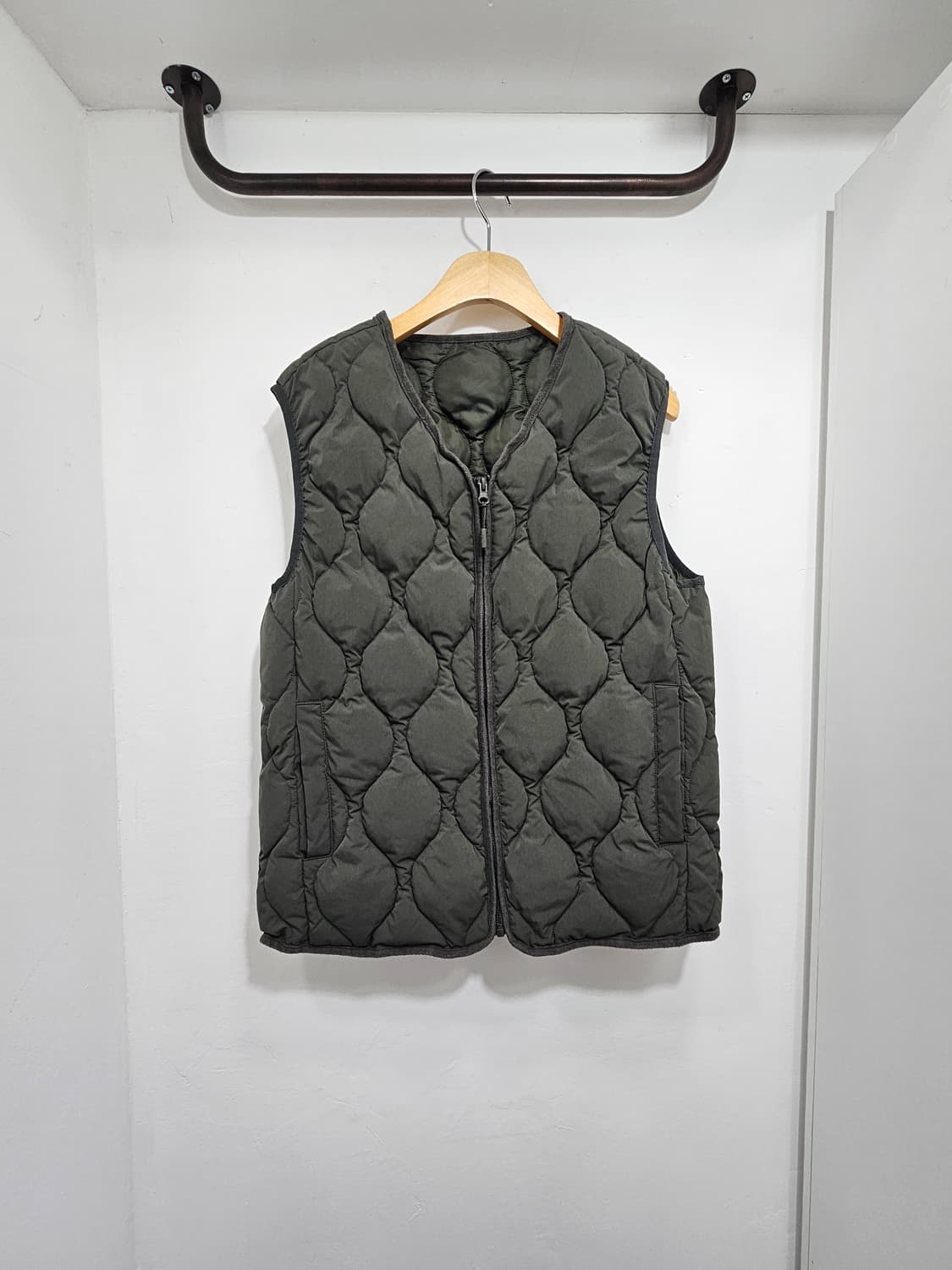 23FW 펠틱스(Feltics) 퀼팅 조끼 베스트 카키 상품이미지1