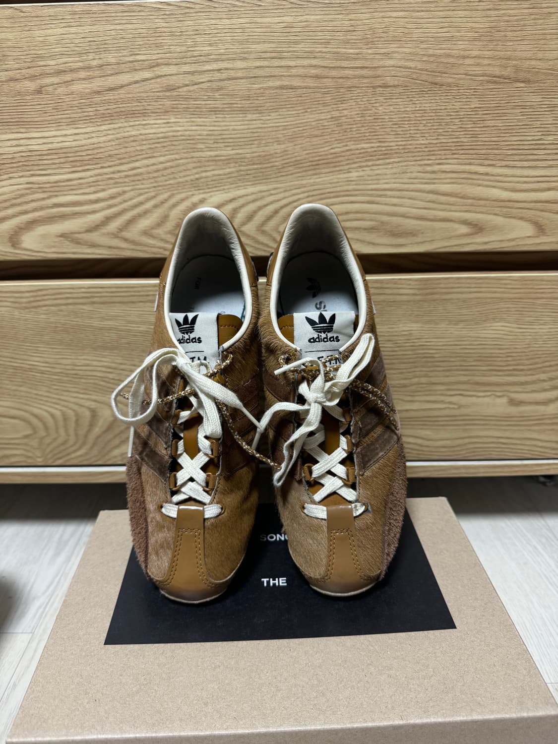 아디다스x 송포뮤 (245) 상품이미지1