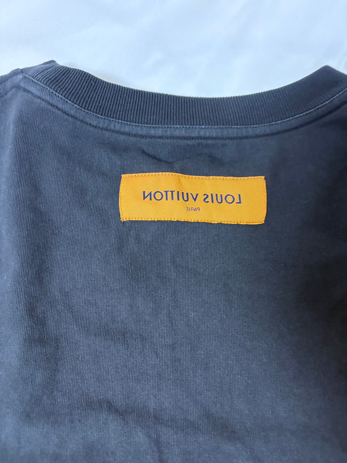 루이비통 스테이플 에디션 블랙 티셔츠 XL 백화점판 상품이미지3