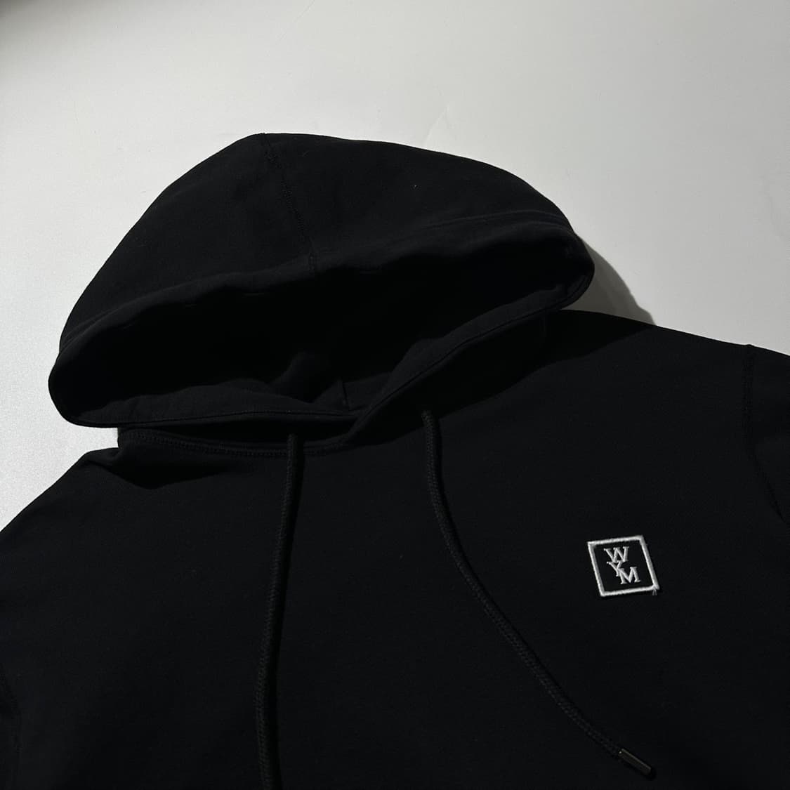 우영미 백로고 후드 블랙 상품이미지4