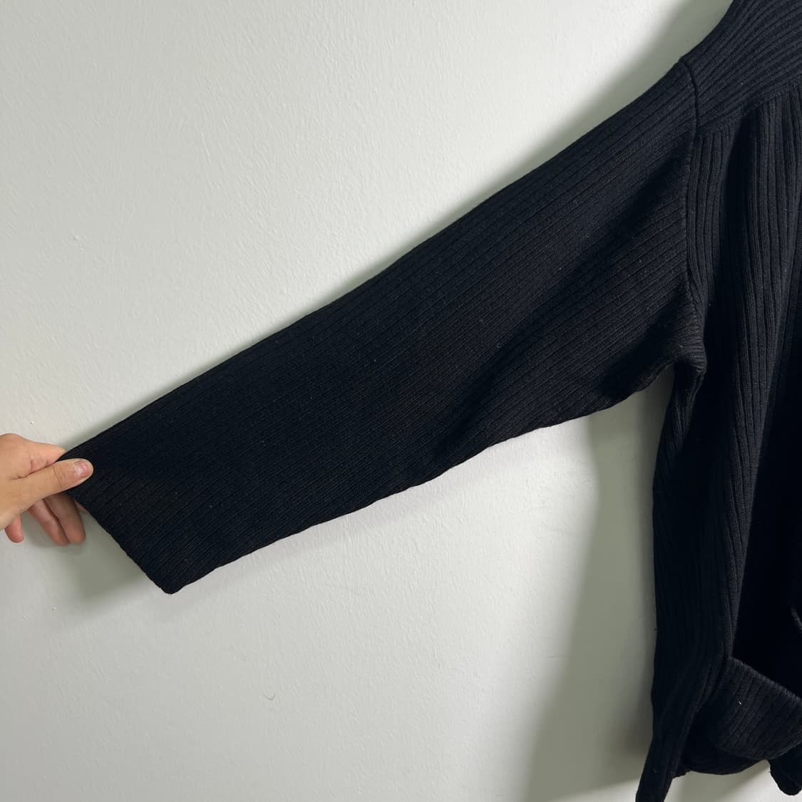 Des pres 블랙 울 니트 집업 상품이미지7