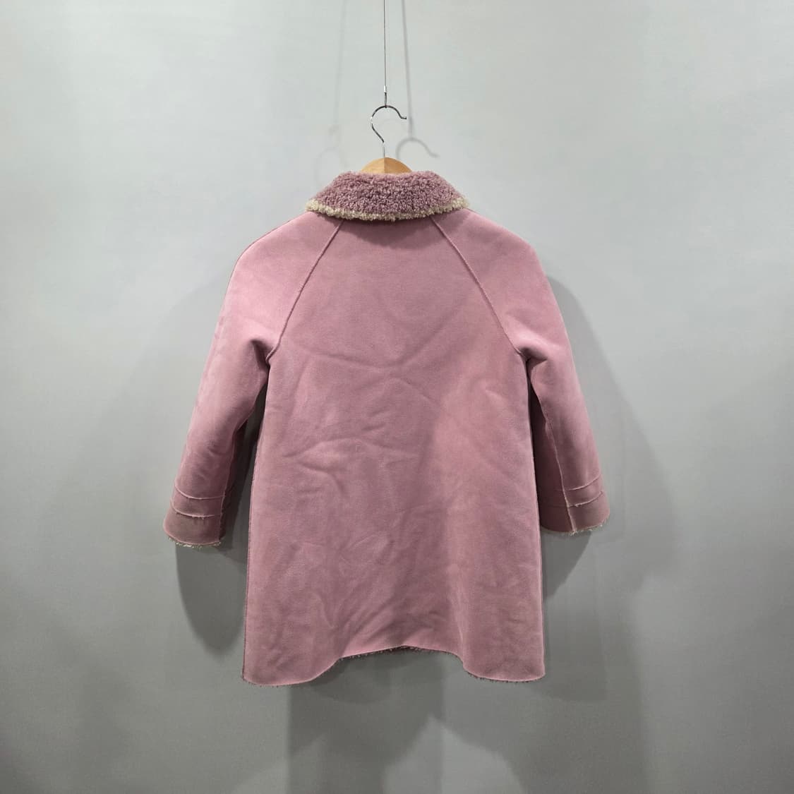 헤지스 키즈 양털 리버시블 무스탕 코트 145/11Y 상품이미지5