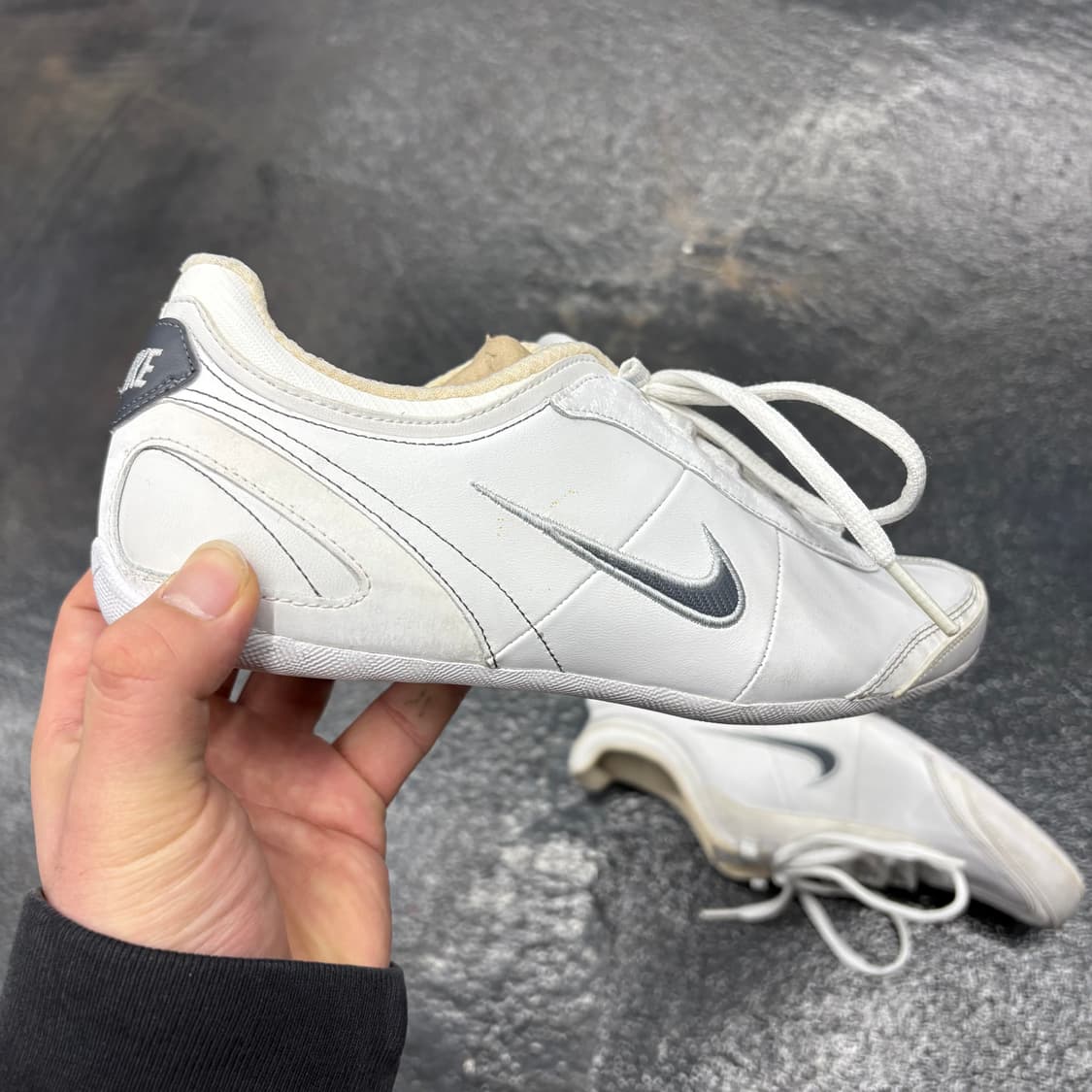 (245)나이키알렉시 상품이미지3